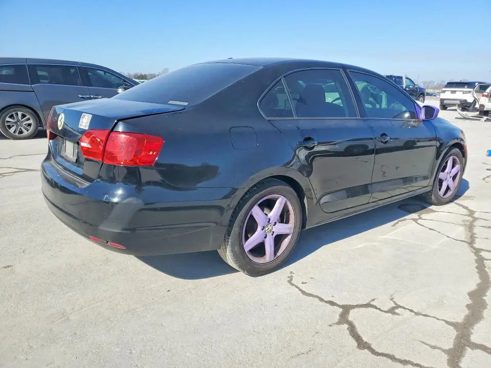 2013 VOLKSWAGEN JETTA BASE  