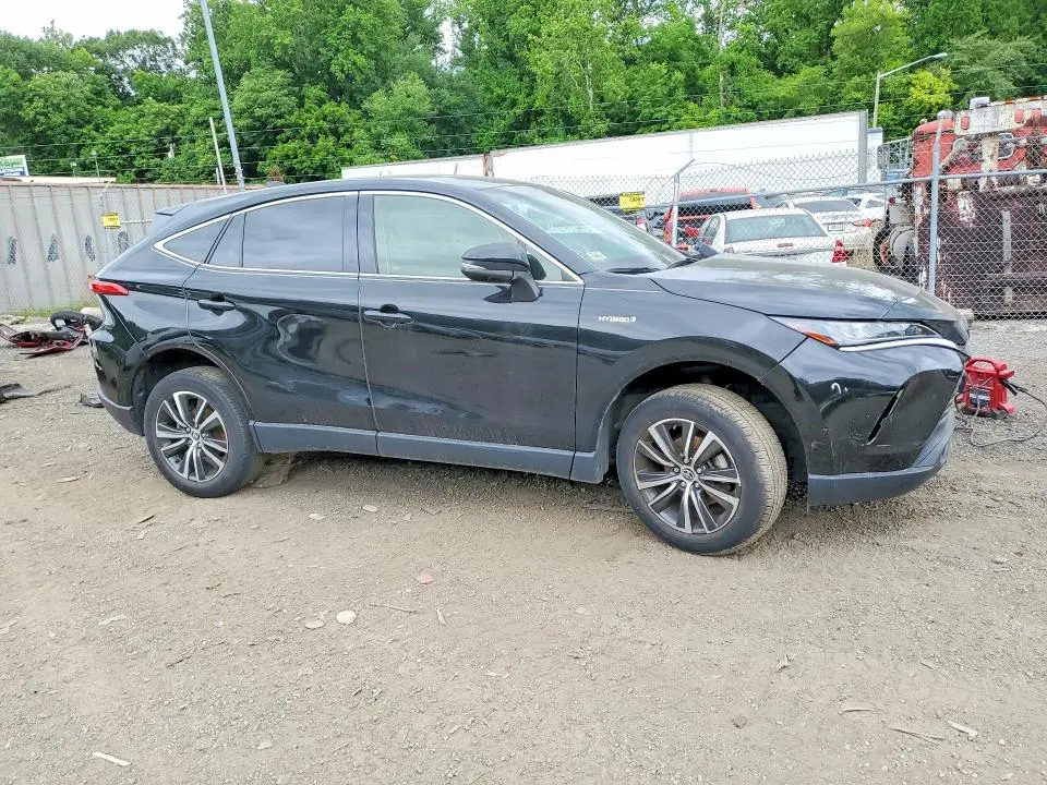 2021 TOYOTA VENZA LE  