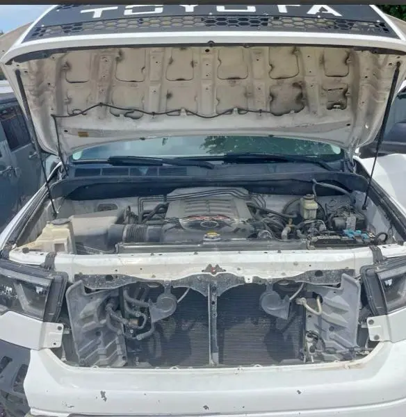 2010 TOYOTA TUNDRA CREWMAX SR5  