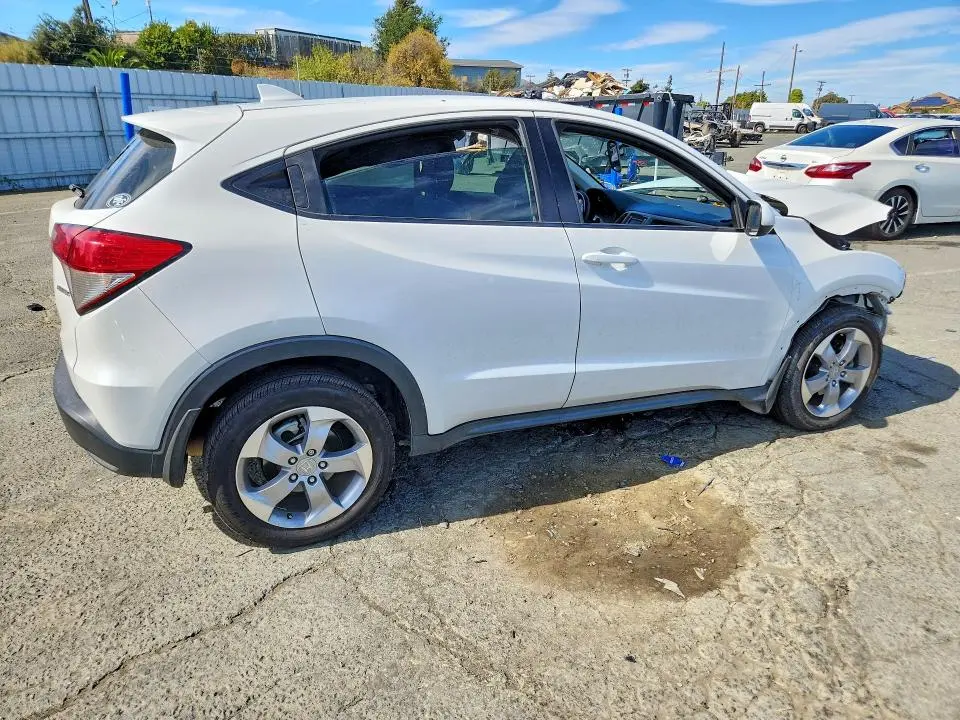 2022 HONDA HR-V LX  