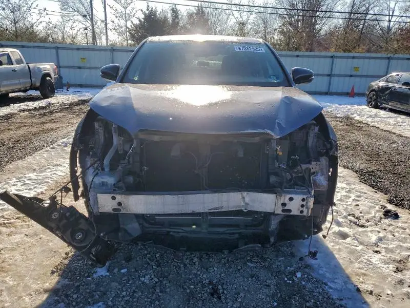 2016 TOYOTA HIGHLANDER LE  