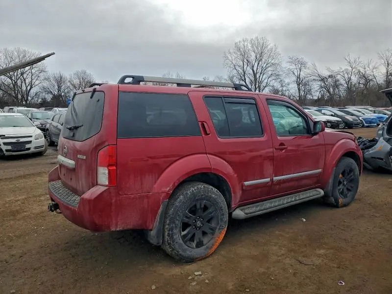 2011 NISSAN PATHFINDER S  