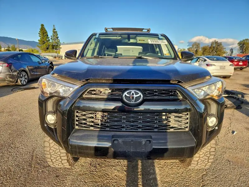 2019 TOYOTA 4RUNNER SR5/SR5 PREMIUM  
