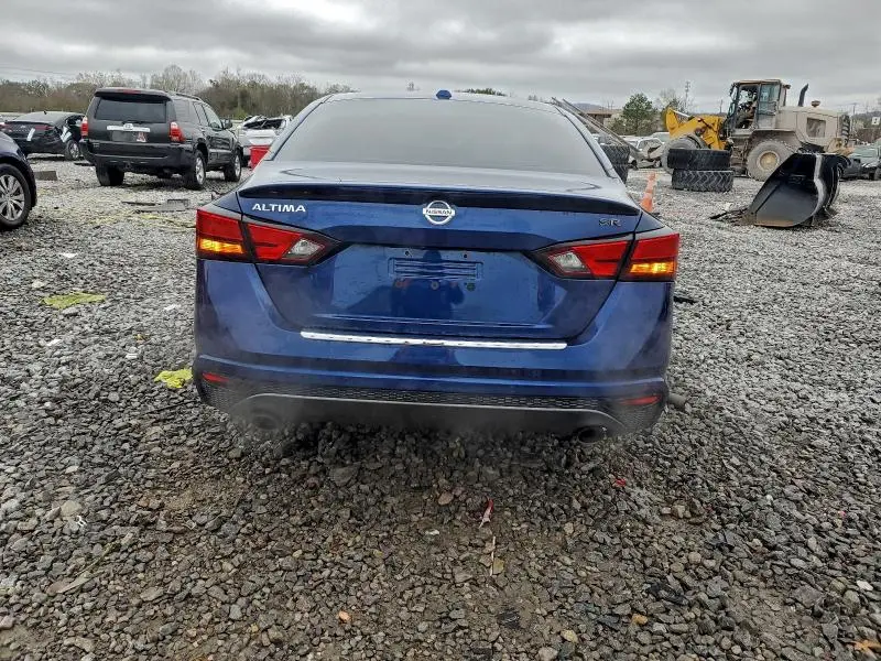 2021 NISSAN ALTIMA SR  