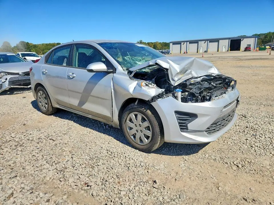 2022 KIA RIO LX  