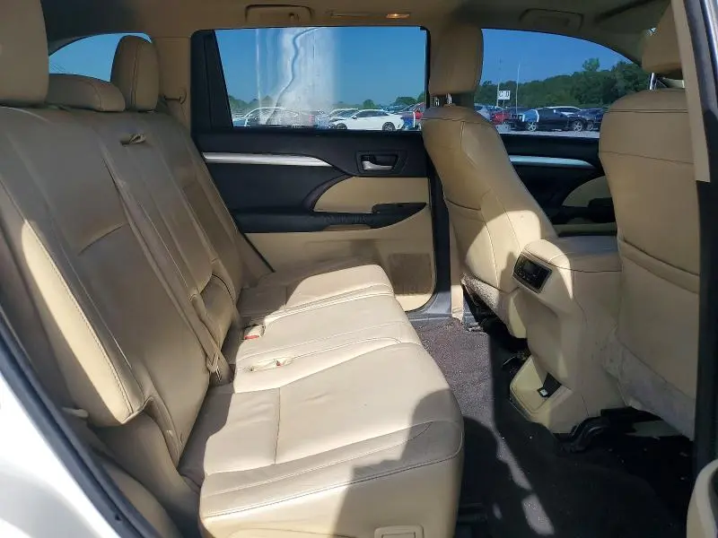 2015 TOYOTA HIGHLANDER XLE  