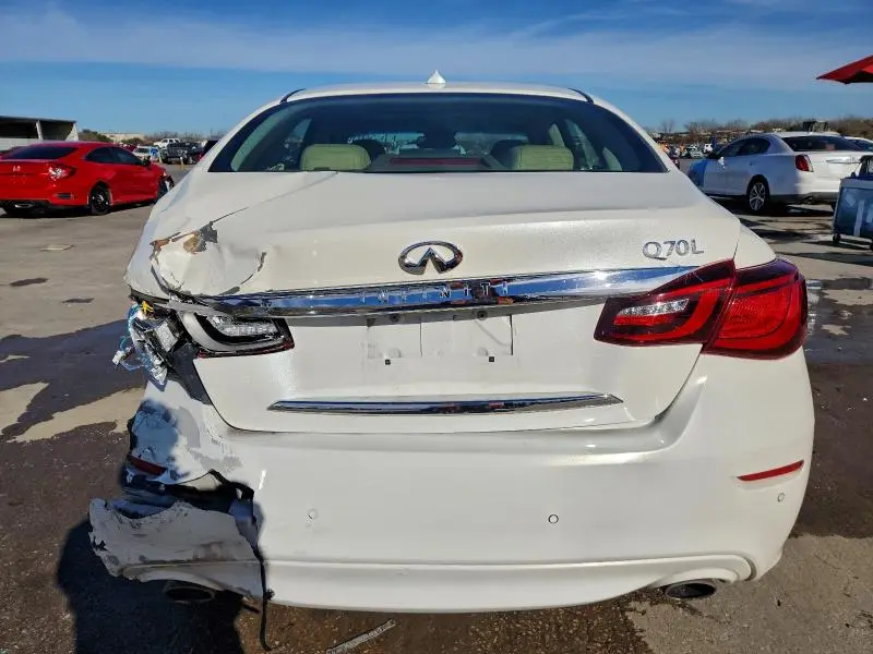 2016 INFINITI Q70L 3.7  