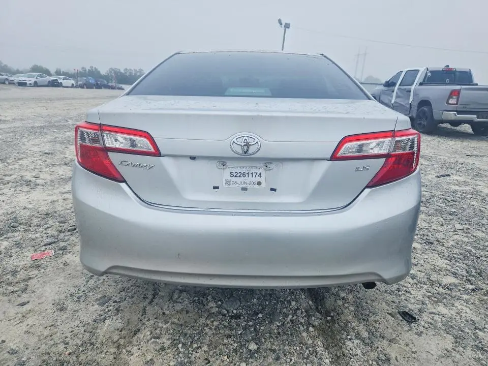 2014 TOYOTA CAMRY LE  