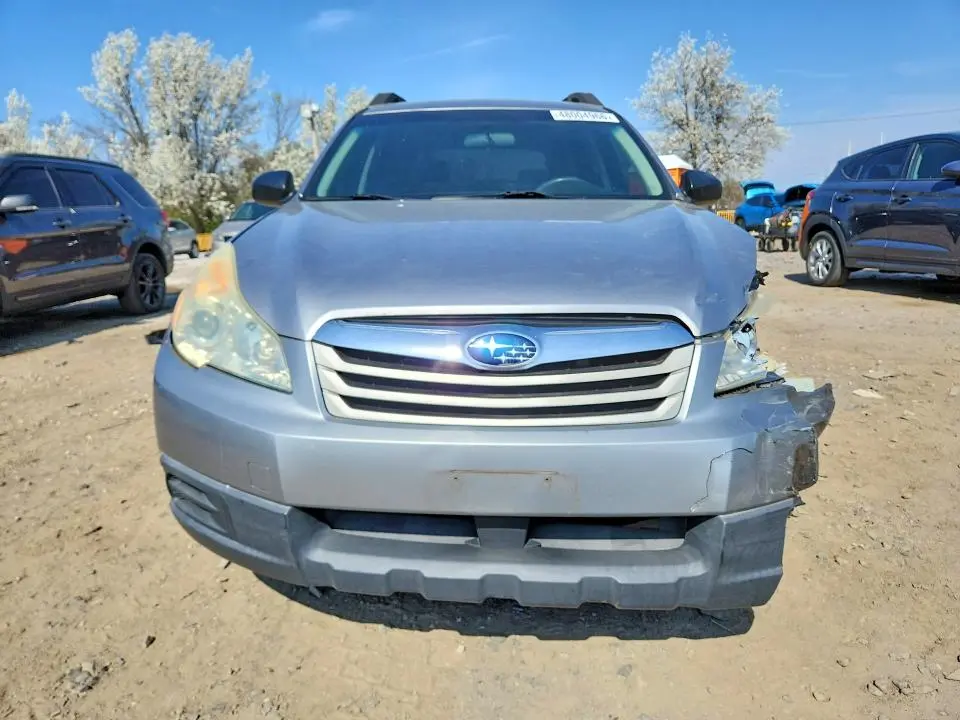 2010 SUBARU OUTBACK 2.5I  