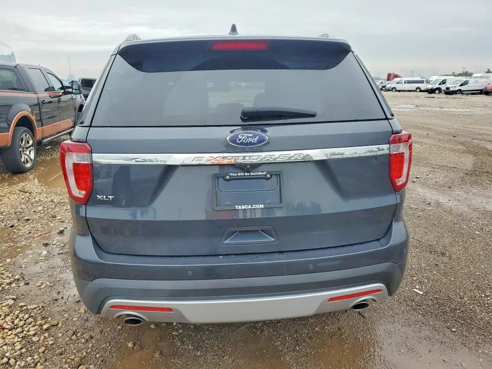 2017 FORD EXPLORER XLT  