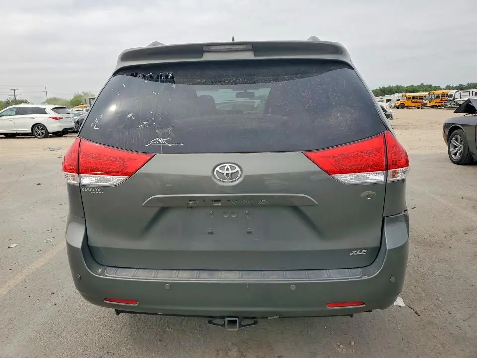 2011 TOYOTA SIENNA XLE 8-PASSENGER  