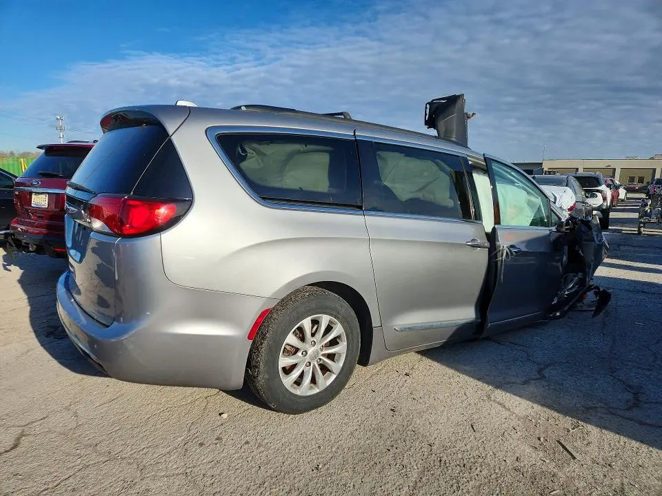 2017 CHRYSLER PACIFICA TOURING L  