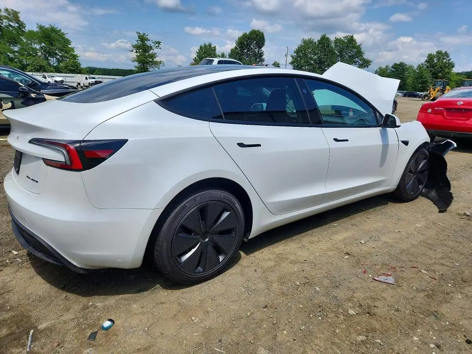 2026 TESLA MODEL 3   