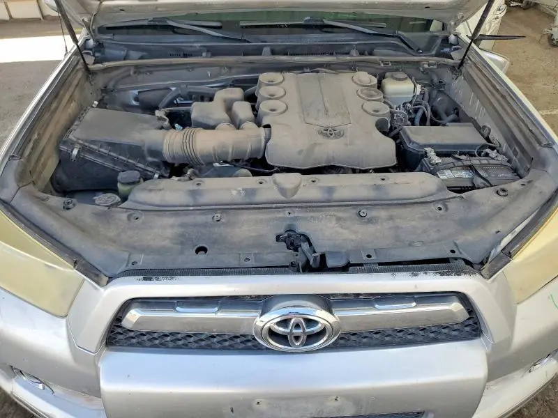 2011 TOYOTA 4RUNNER SR5  