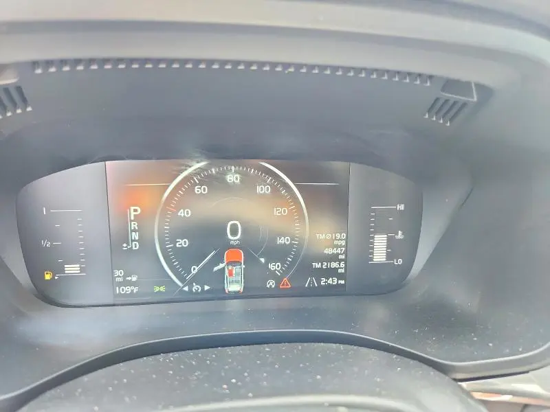 2019 VOLVO XC60 T5  