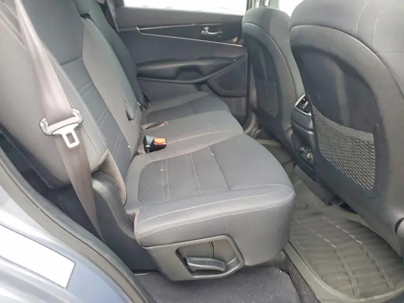 2020 KIA SORENTO LX V6  