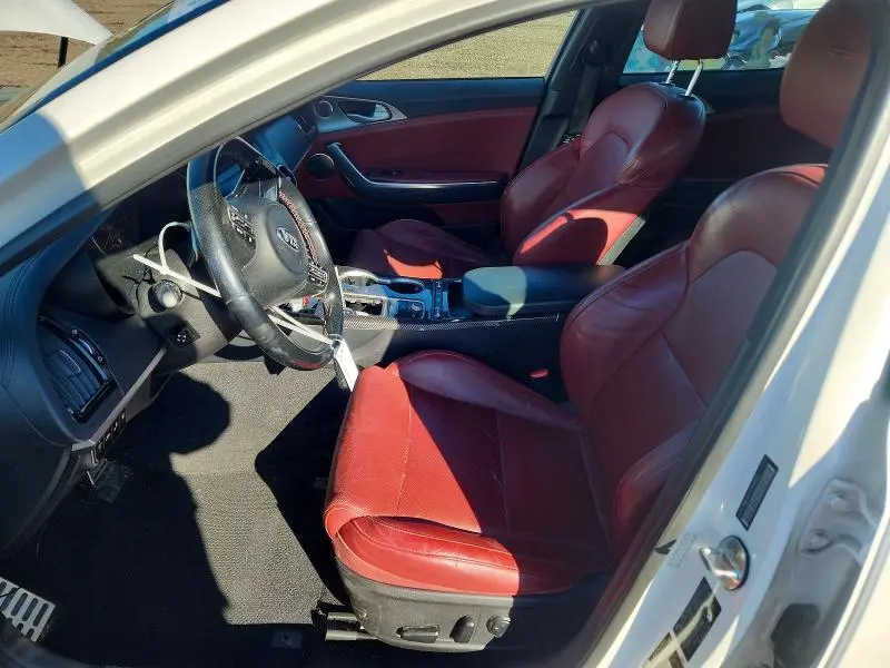 2018 KIA STINGER GT1  