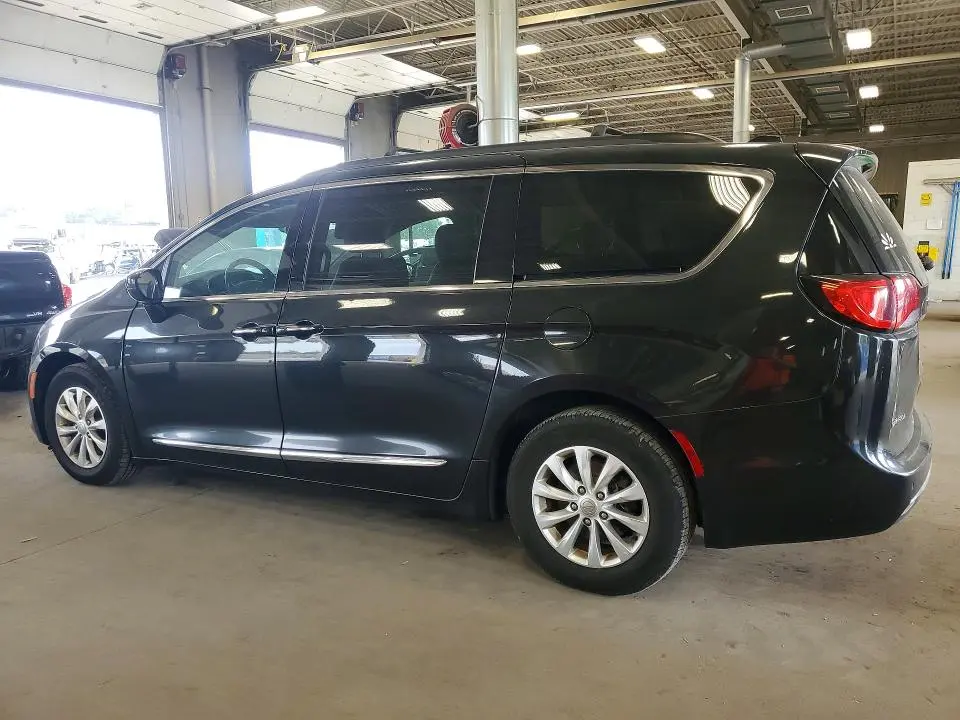 2017 CHRYSLER PACIFICA TOURING L  
