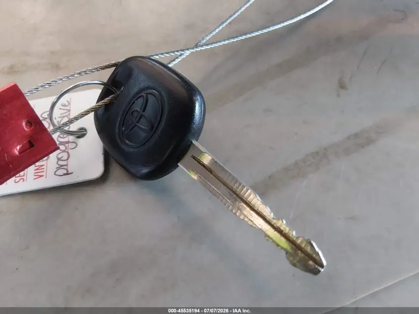2010 TOYOTA SIENNA XLE