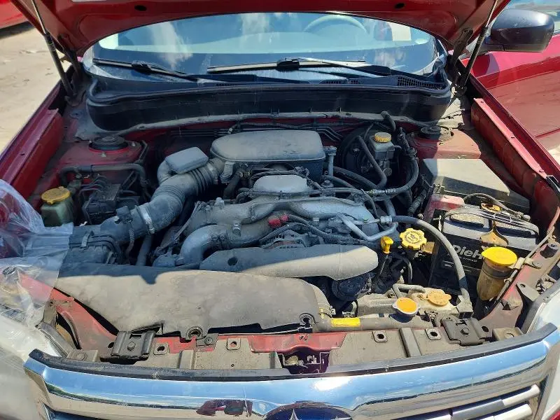 2010 SUBARU FORESTER XS  