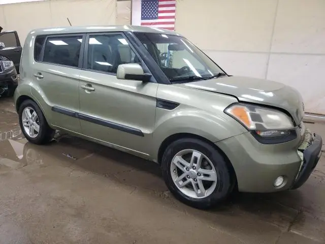 2011 KIA SOUL +  