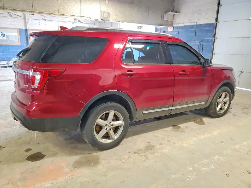 2017 FORD EXPLORER XLT  