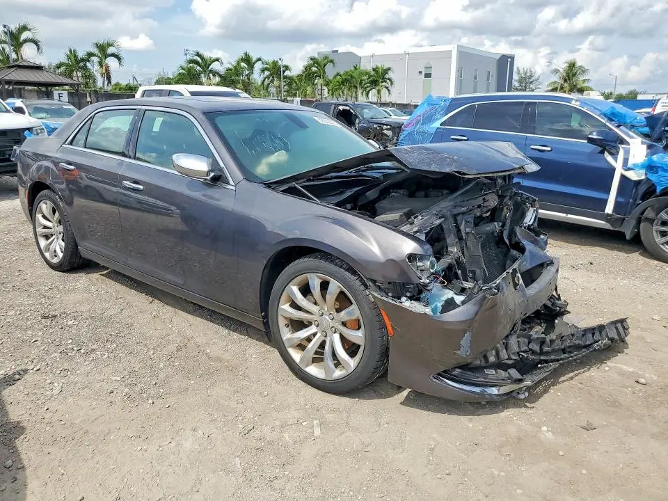 2020 CHRYSLER 300 LIMITED  