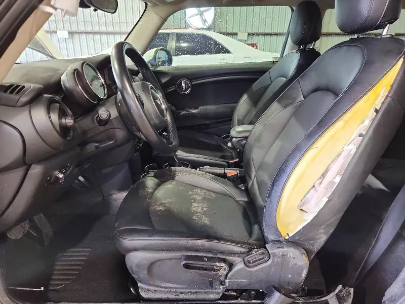 2018 MINI COOPER   