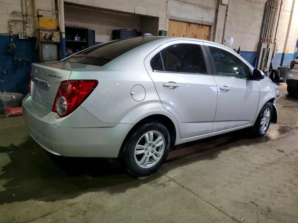 2015 CHEVROLET SONIC LT  