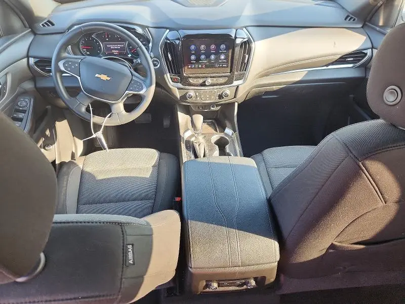 2023 CHEVROLET TRAVERSE LT  
