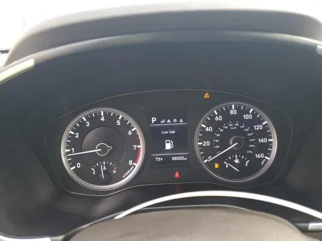 2019 HYUNDAI SANTA FE SE  