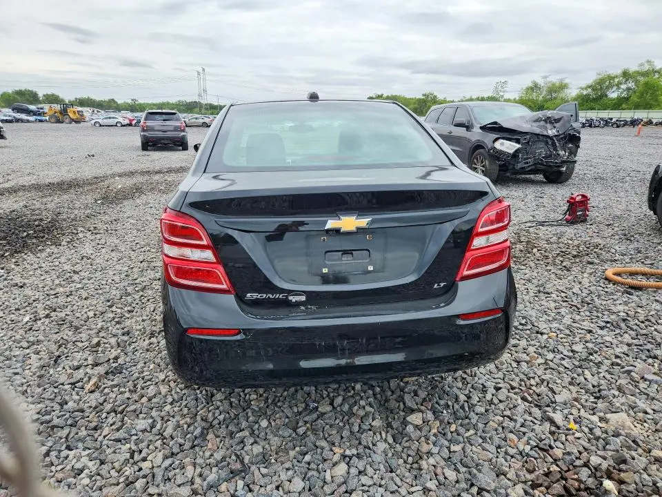 2018 CHEVROLET SONIC LT  