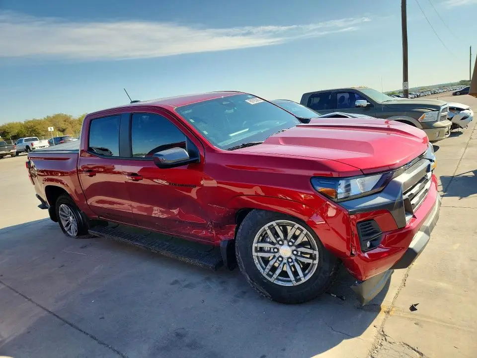 2024 CHEVROLET COLORADO LT  