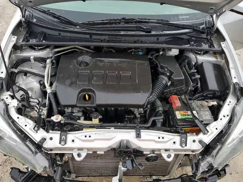 2019 TOYOTA COROLLA SE  