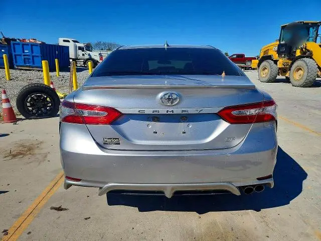 2020 TOYOTA CAMRY SE  