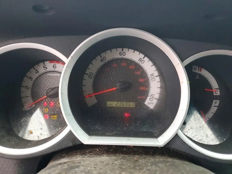2011 TOYOTA TACOMA V6  