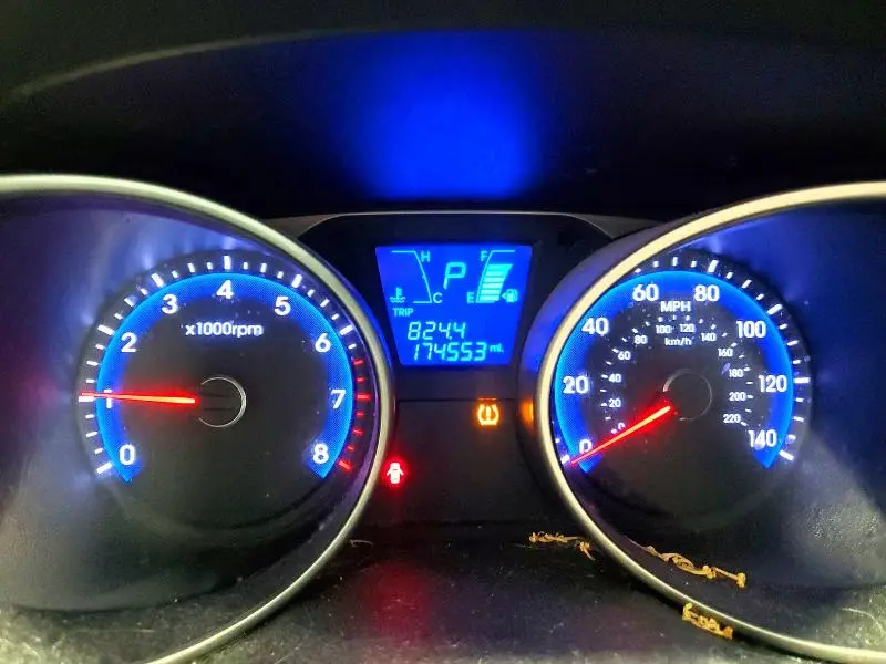 2011 HYUNDAI TUCSON GLS  