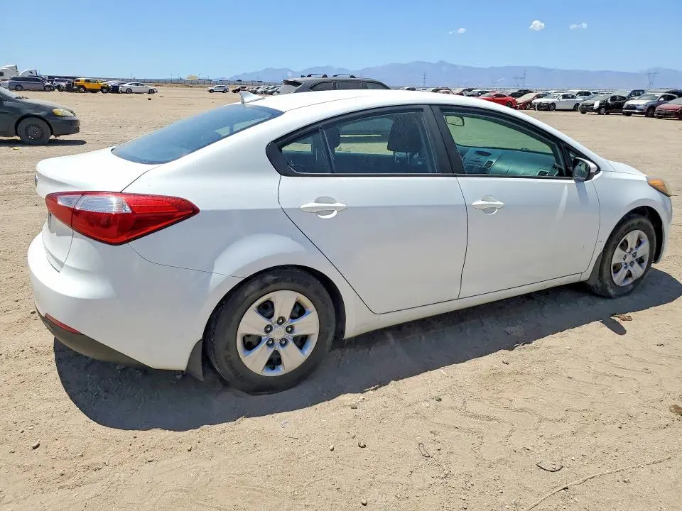2016 KIA FORTE LX  