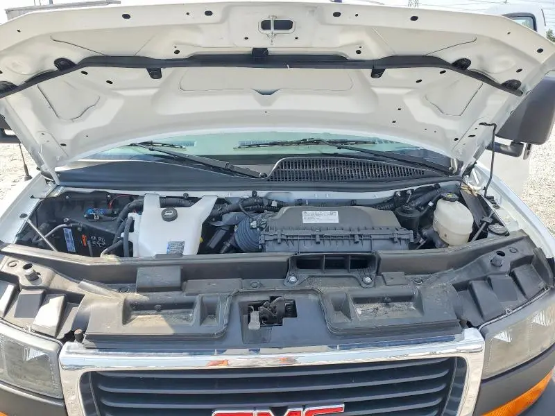 2025 GMC SAVANA CUTAWAY G3500  
