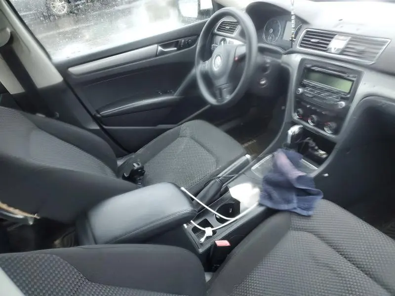 2014 VOLKSWAGEN PASSAT S  