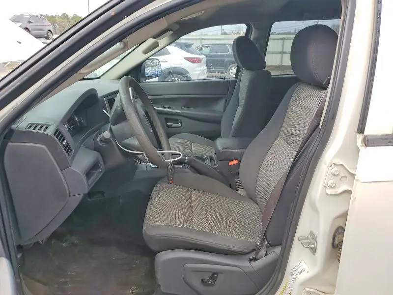 2010 JEEP GRAND CHEROKEE LAREDO  