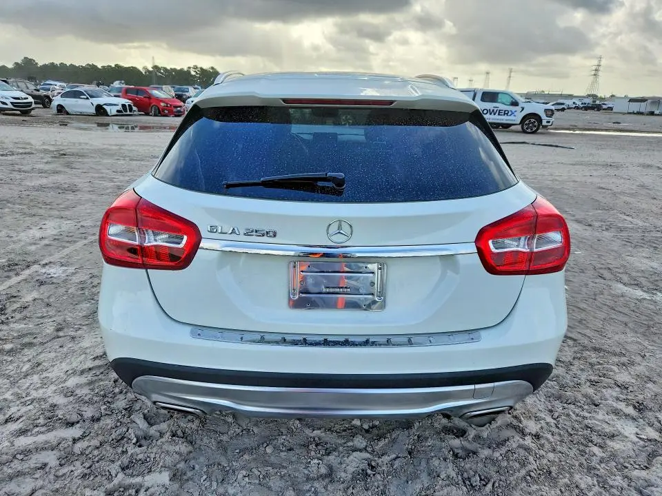 2016 MERCEDES-BENZ GLA 250  