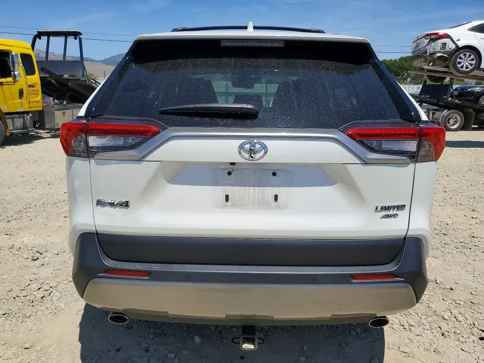 2022 TOYOTA RAV4 LIMITED  