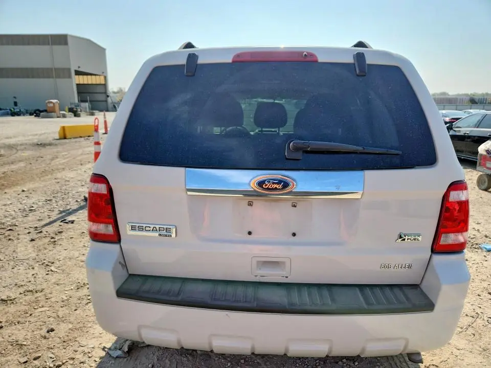 2010 FORD ESCAPE LIMITED  