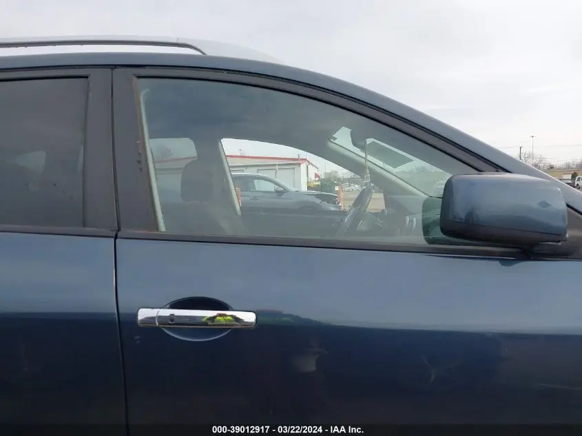 2013 NISSAN ROGUE SV