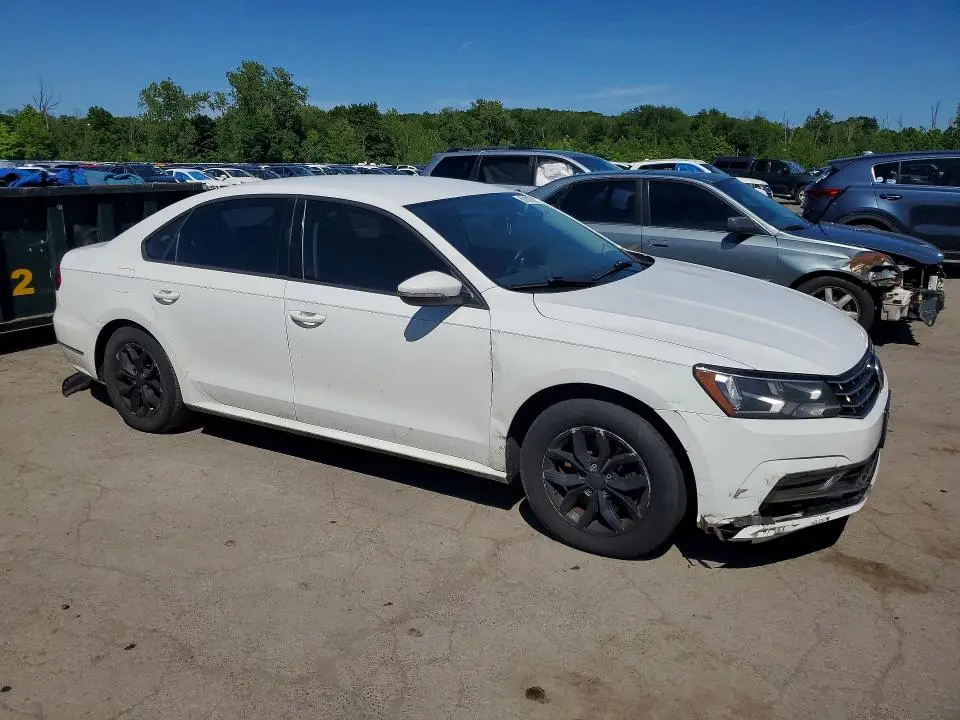 2018 VOLKSWAGEN PASSAT S  