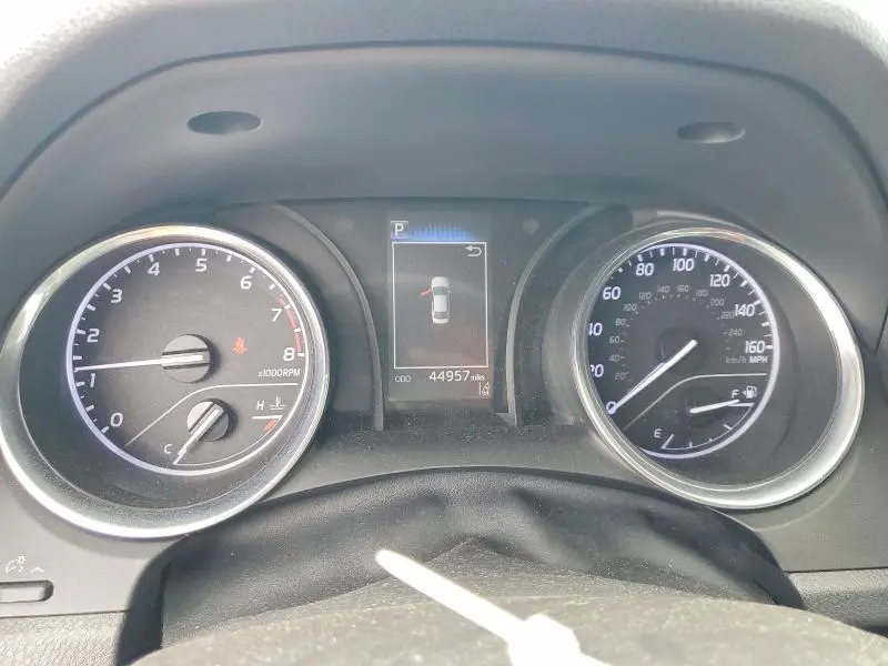 2019 TOYOTA CAMRY SE  