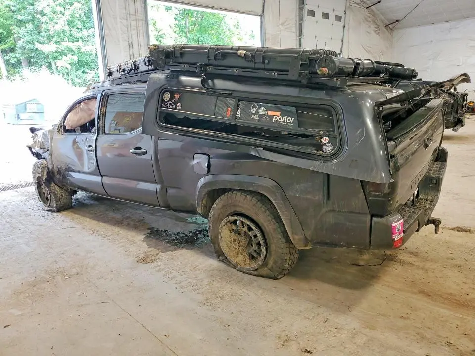 2017 TOYOTA TACOMA SR5 V6  