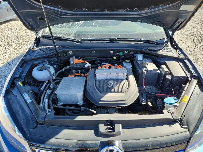 2016 VOLKSWAGEN E-GOLF SEL PREMIUM  