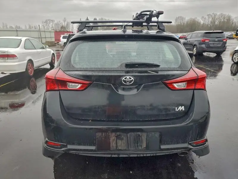 2018 TOYOTA COROLLA IM   